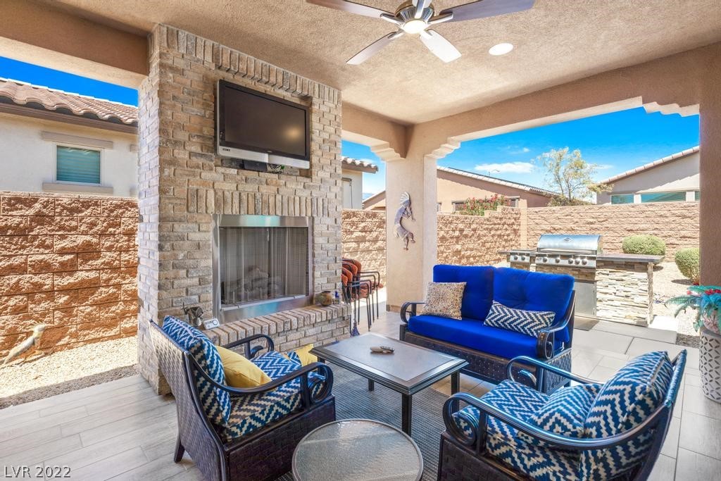 3648 Greenbriar Bluff Avenue