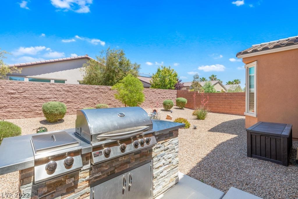 3648 Greenbriar Bluff Avenue