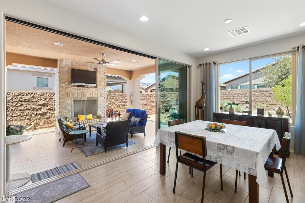 3648 Greenbriar Bluff Avenue