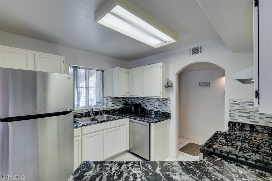 698 S Racetrack Road Unit: 1213