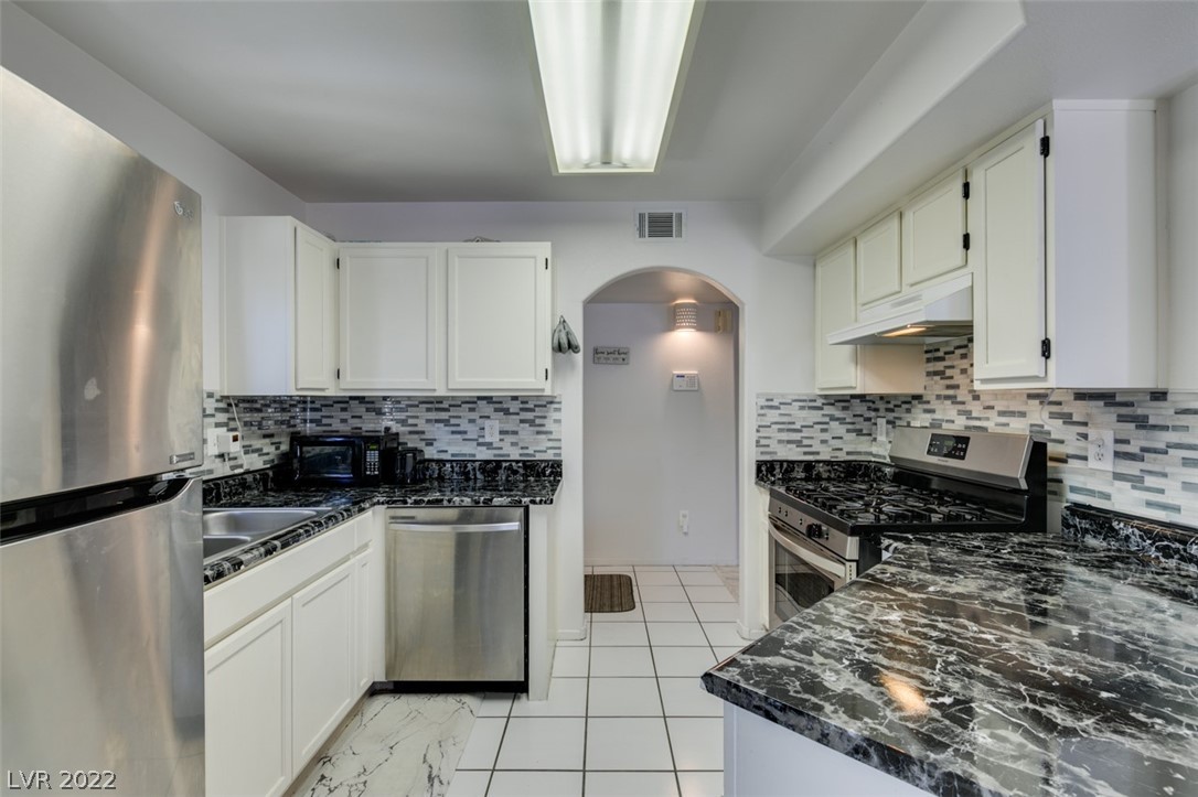 698 S Racetrack Road Unit: 1213