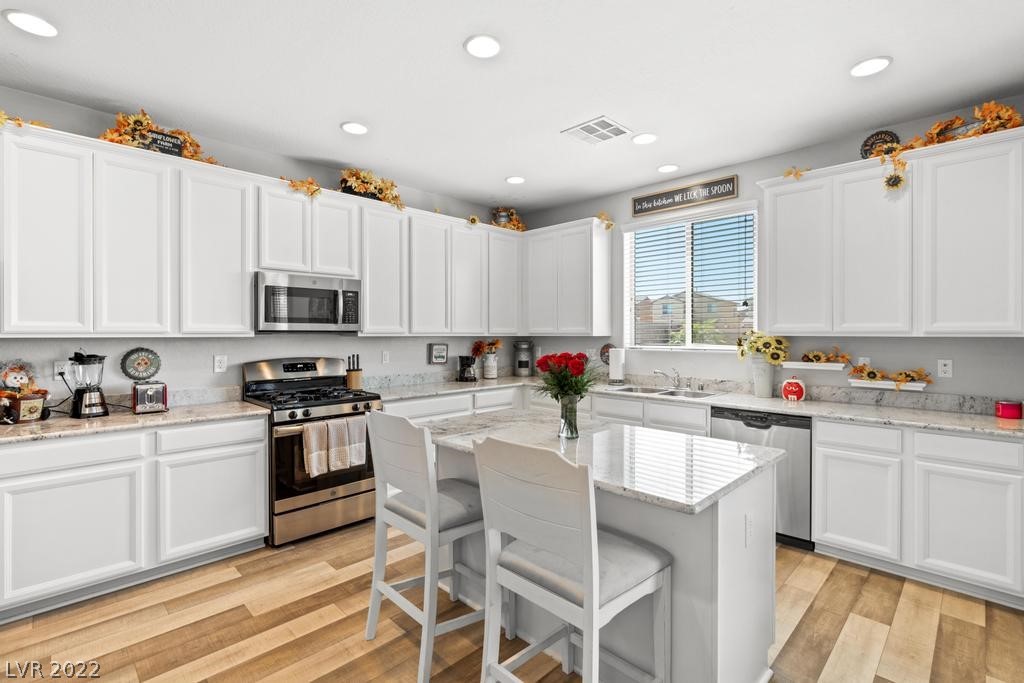 5453 Montgomery View Lane