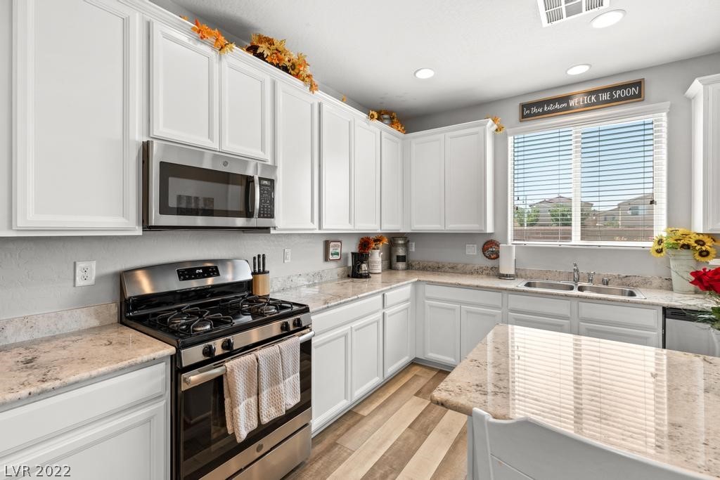 5453 Montgomery View Lane