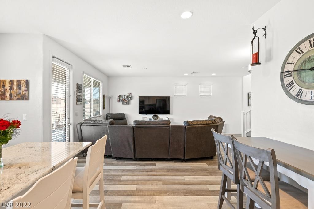 5453 Montgomery View Lane