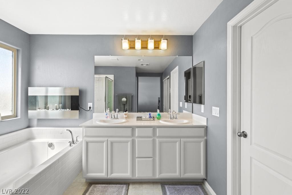 5453 Montgomery View Lane