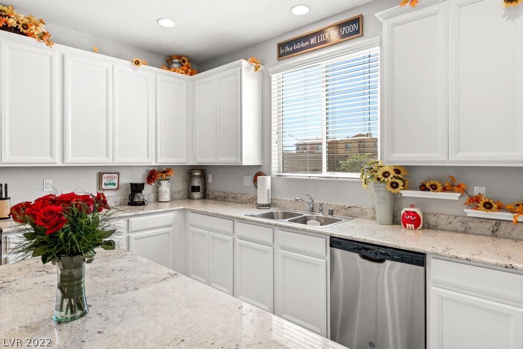 5453 Montgomery View Lane