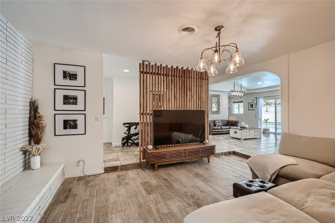 1554 Raindance Way