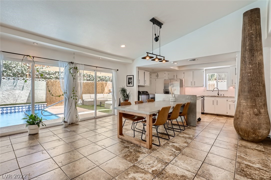 1554 Raindance Way
