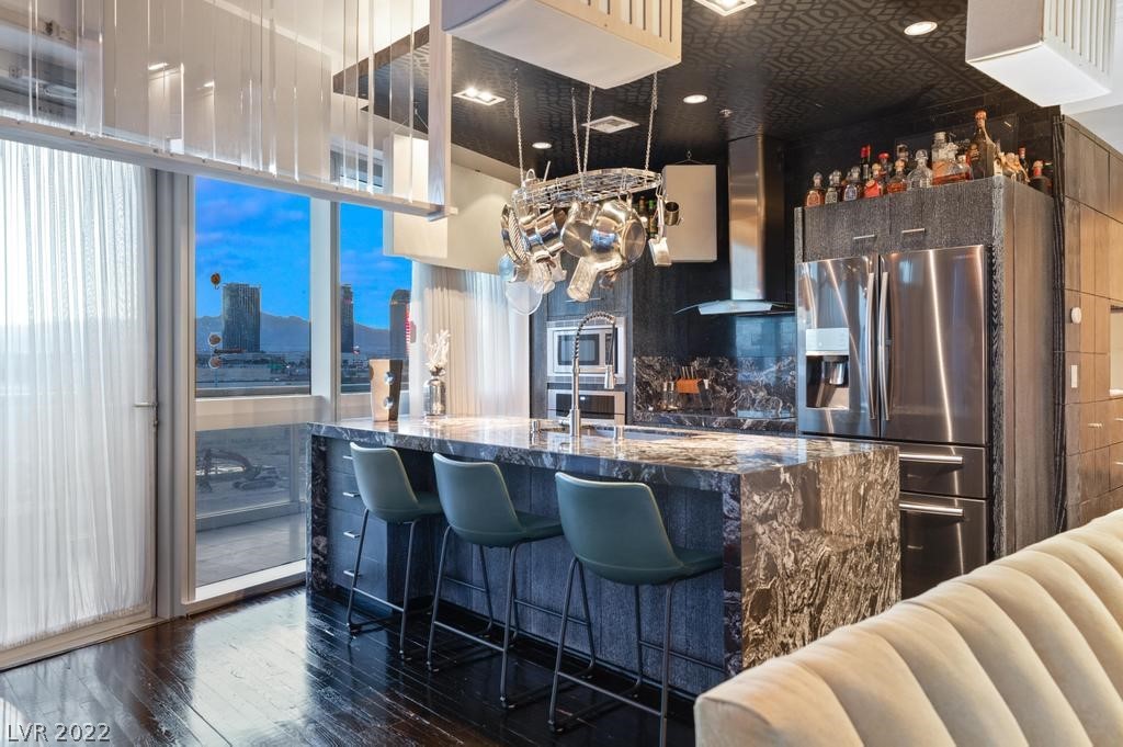 4471 Dean Martin Drive Unit: 701