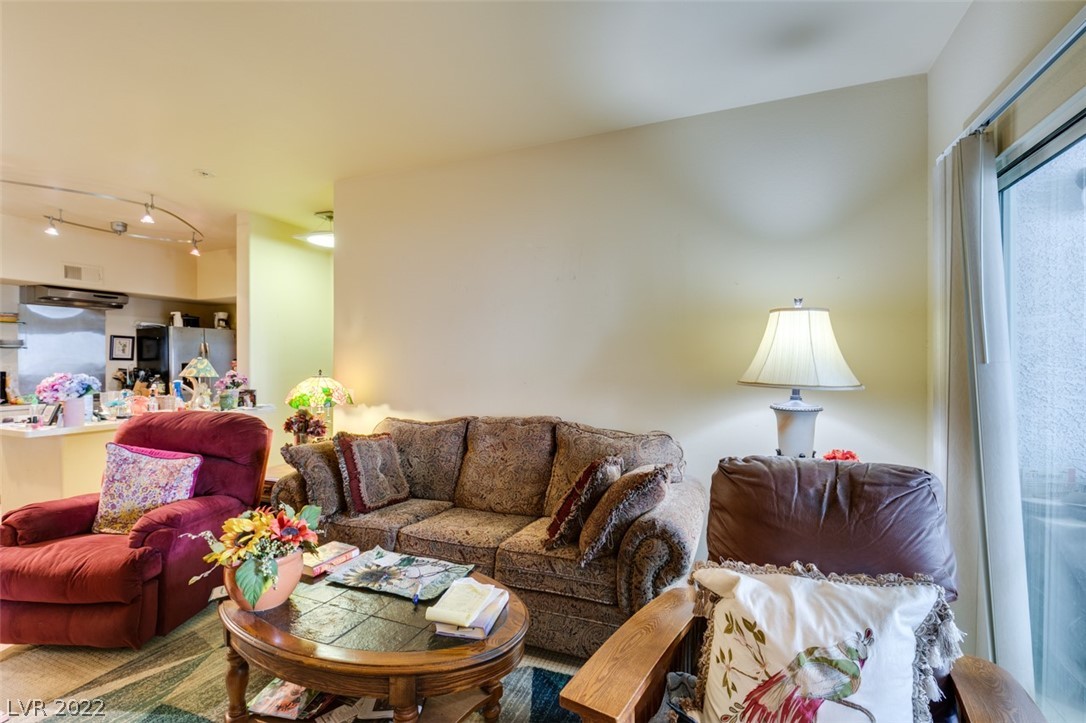 2615 W Gary Avenue Unit: 1047