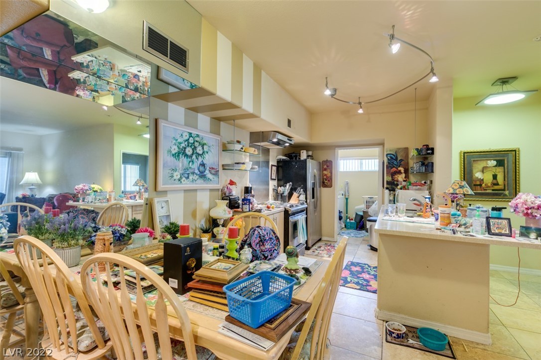 2615 W Gary Avenue Unit: 1047