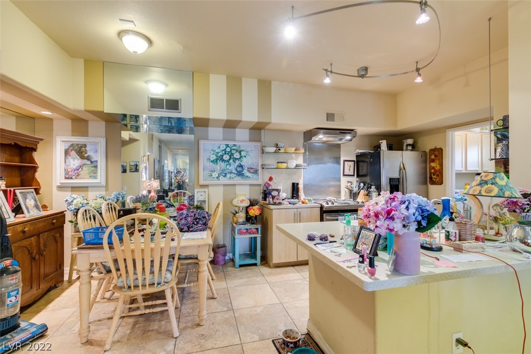 2615 W Gary Avenue Unit: 1047