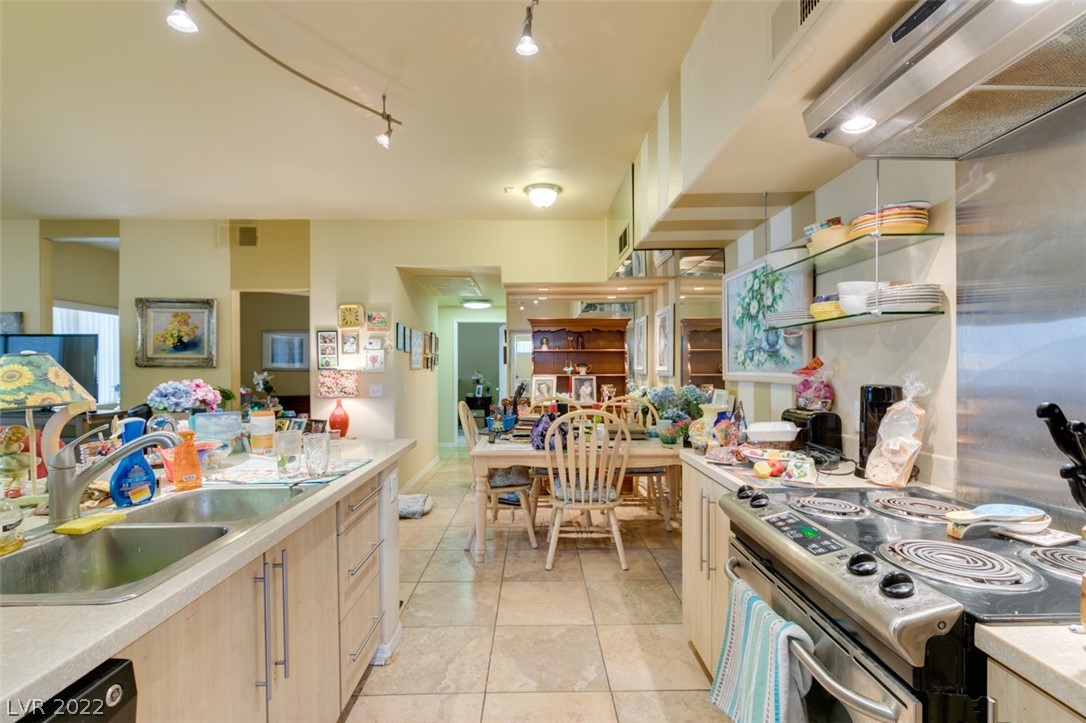 2615 W Gary Avenue Unit: 1047