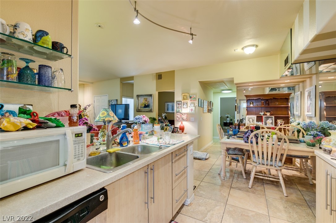 2615 W Gary Avenue Unit: 1047