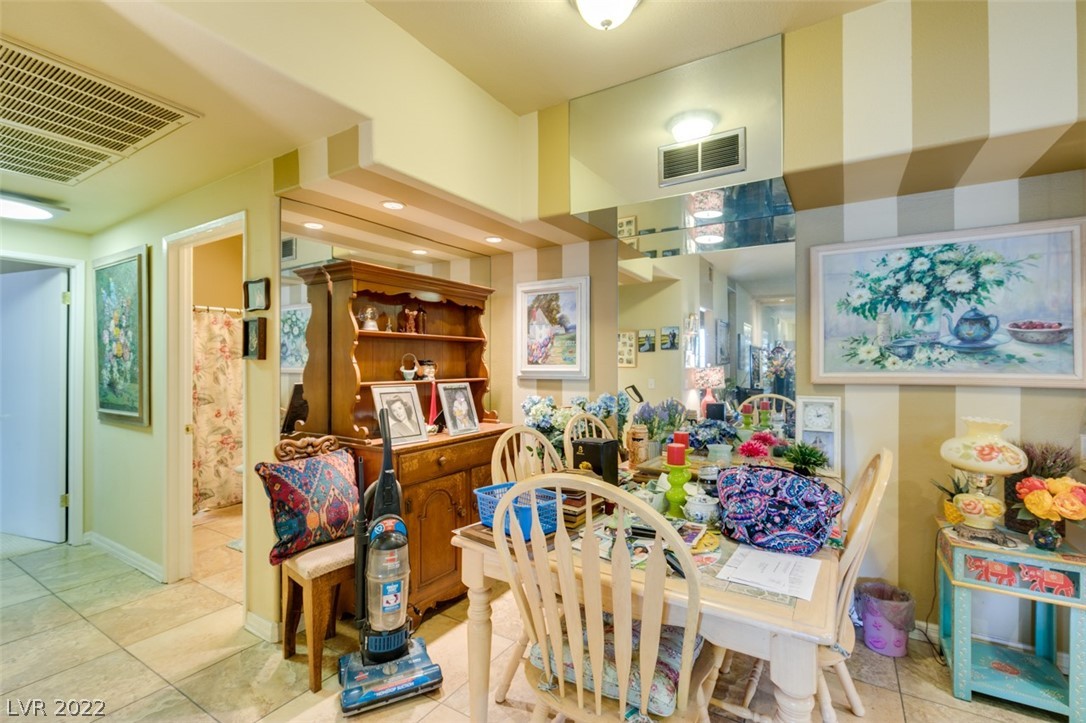 2615 W Gary Avenue Unit: 1047