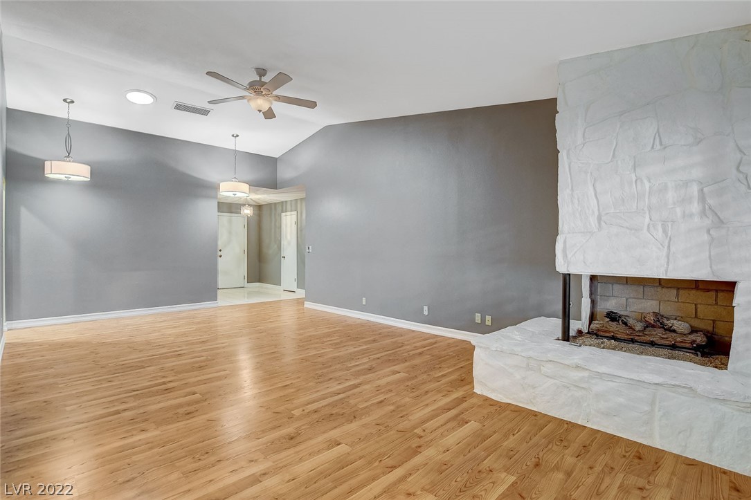 2431 La Casa Drive