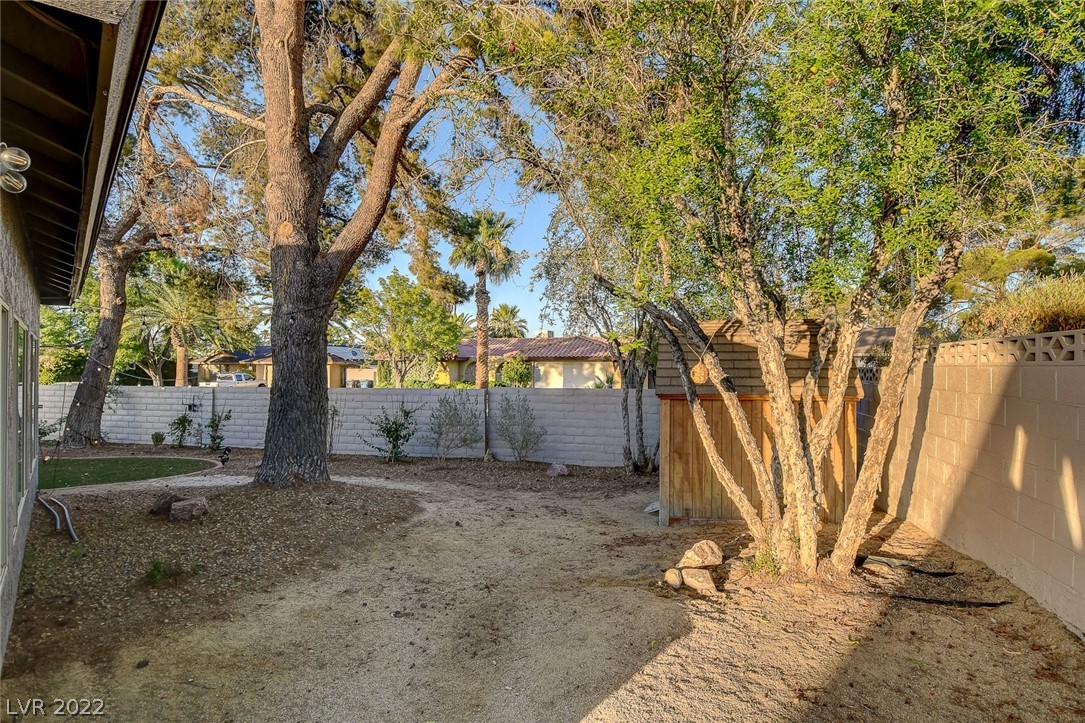 2431 La Casa Drive