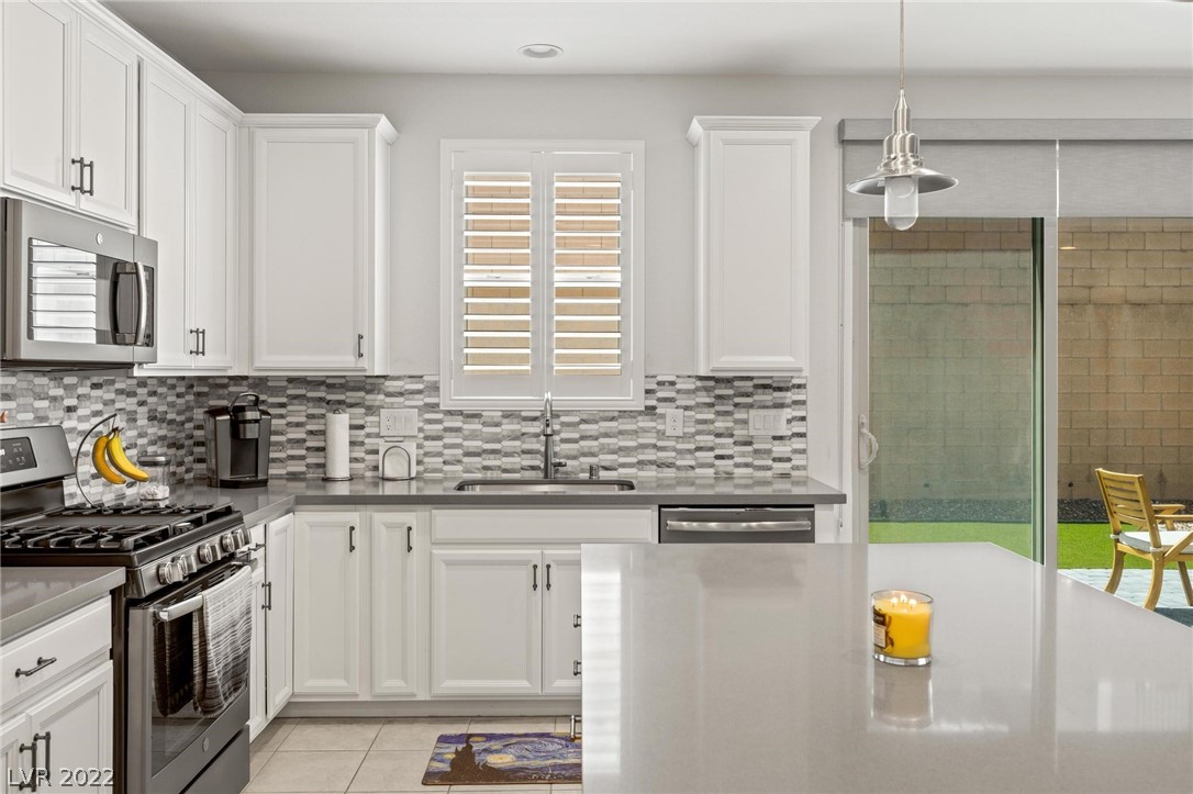 8099 Skye Canyon Grand Street