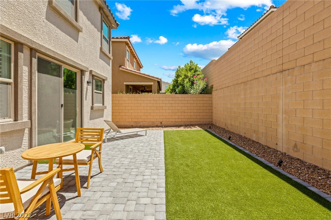 8099 Skye Canyon Grand Street