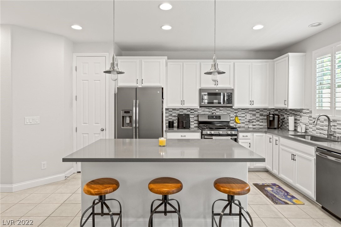 8099 Skye Canyon Grand Street