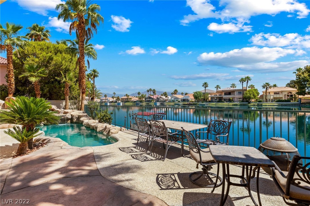 8101 Moonstone Circle