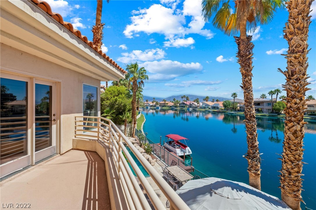 8101 Moonstone Circle