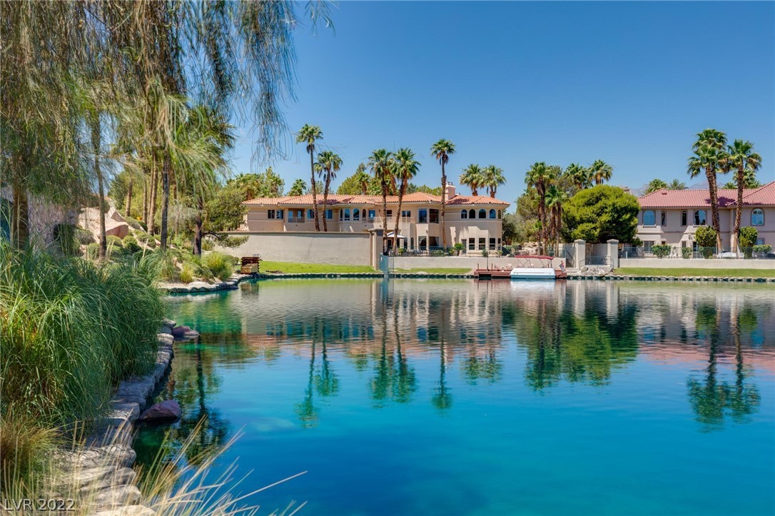 8101 Moonstone Circle