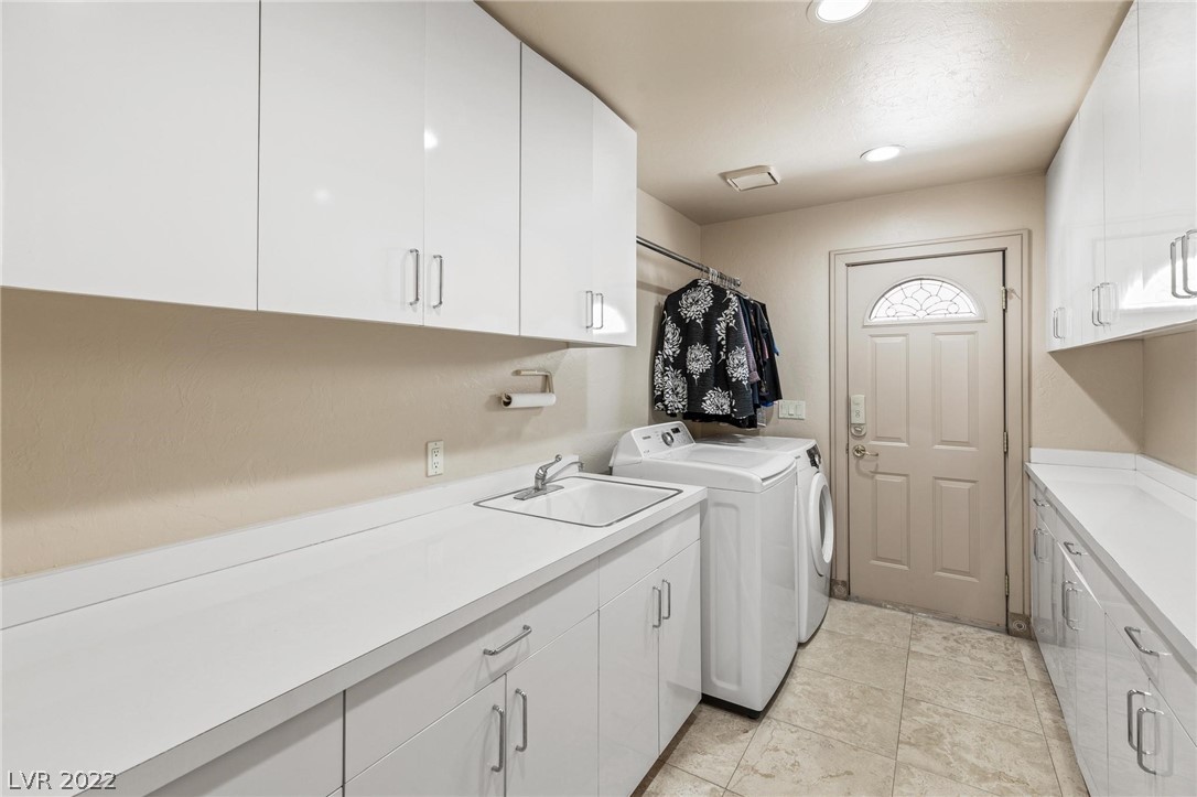 8101 Moonstone Circle