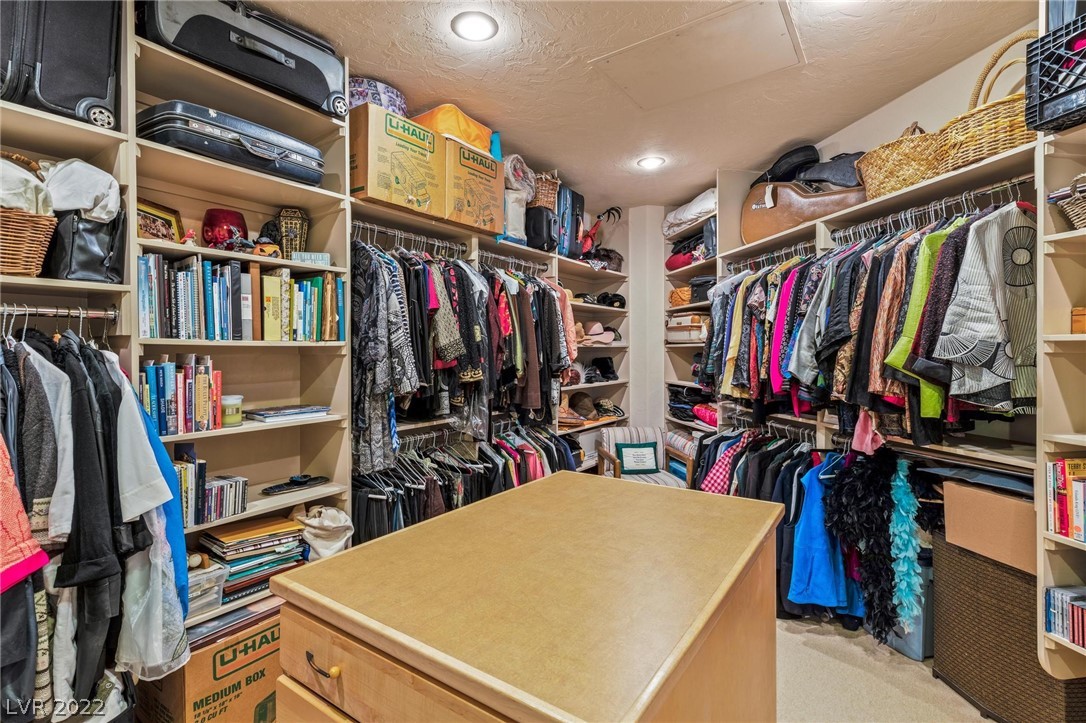 8101 Moonstone Circle