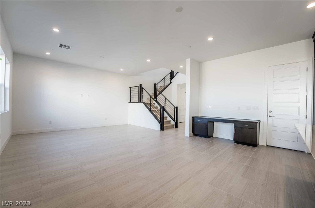 10428 Muro Russo Avenue