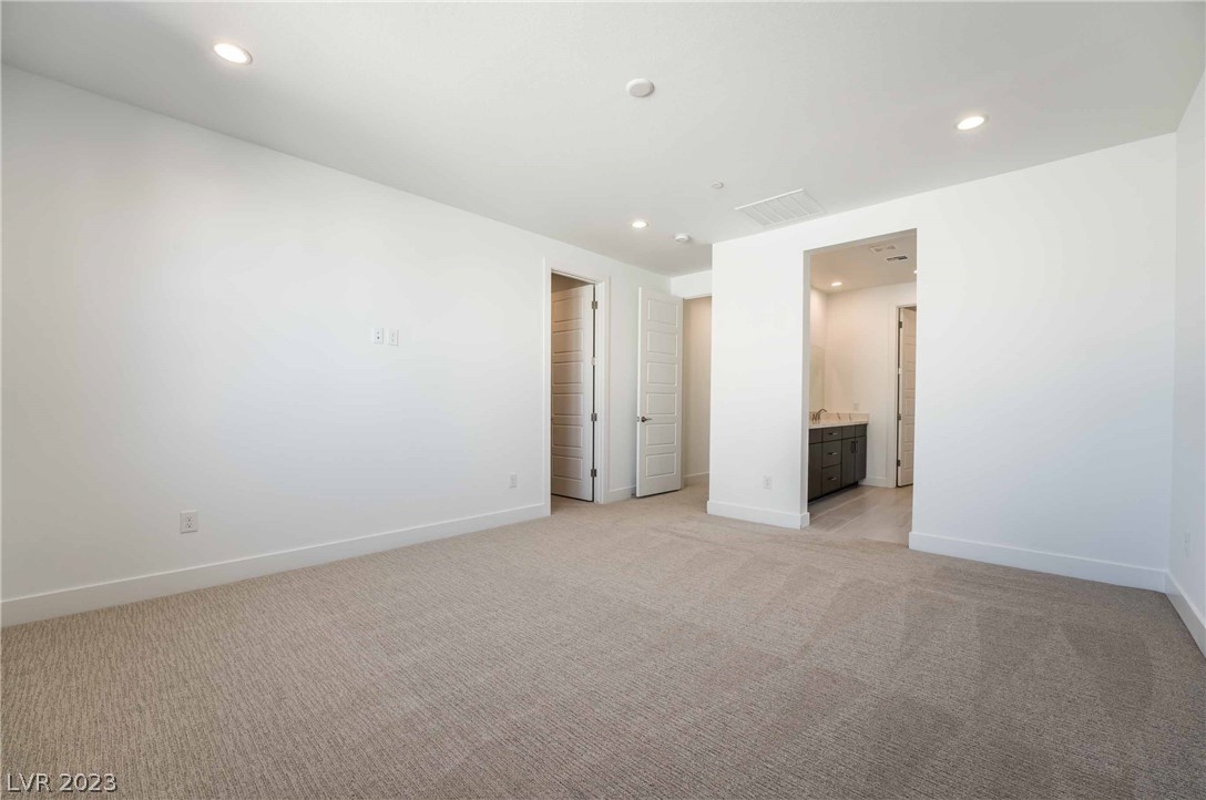 10428 Muro Russo Avenue