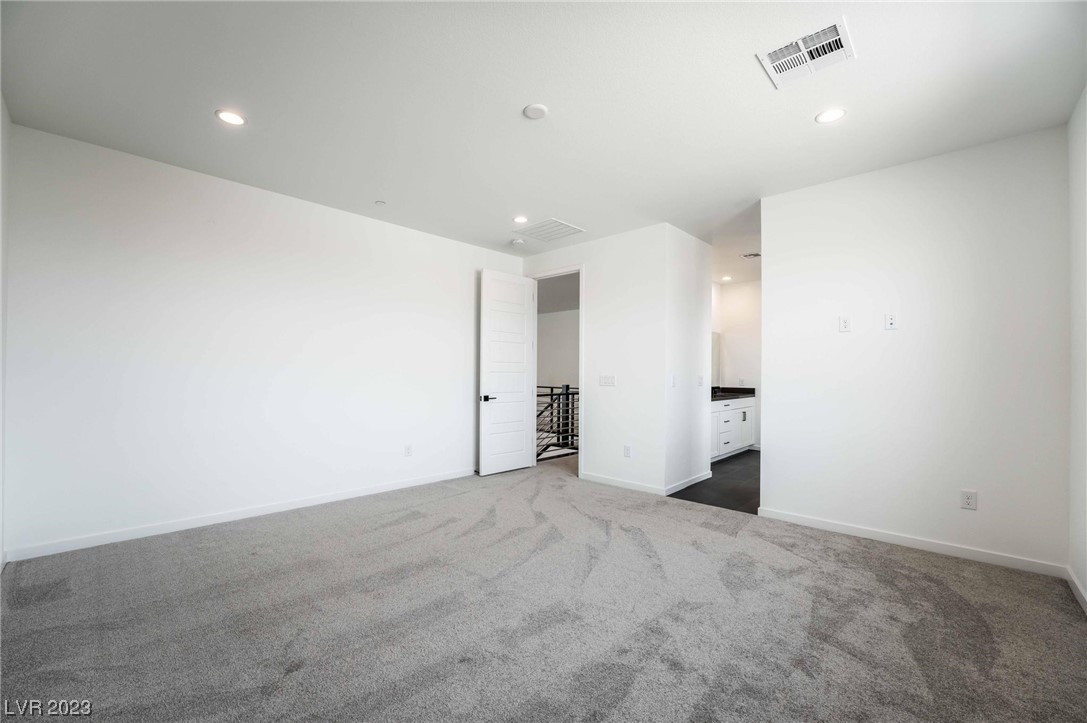 10422 Muro Russo Avenue