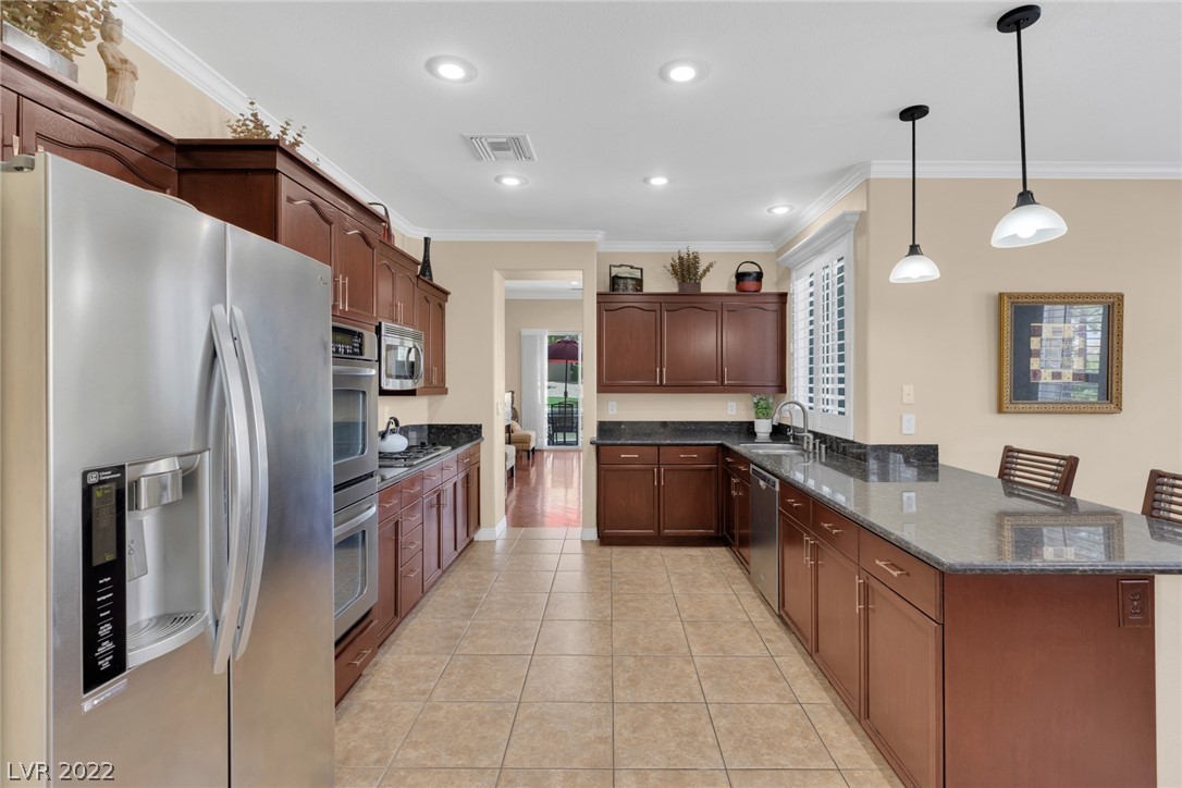 1901 Summer Point Street Unit: 102