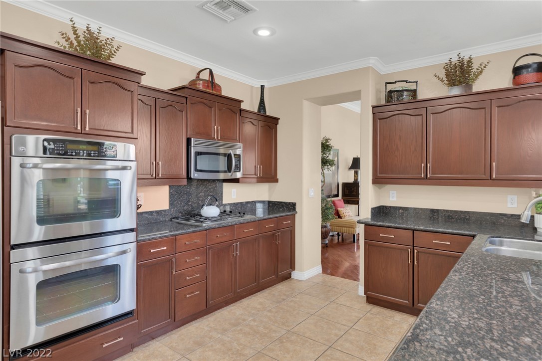 1901 Summer Point Street Unit: 102