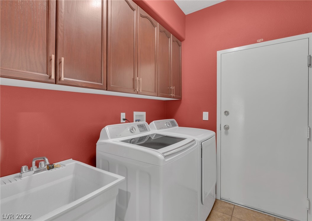 1901 Summer Point Street Unit: 102