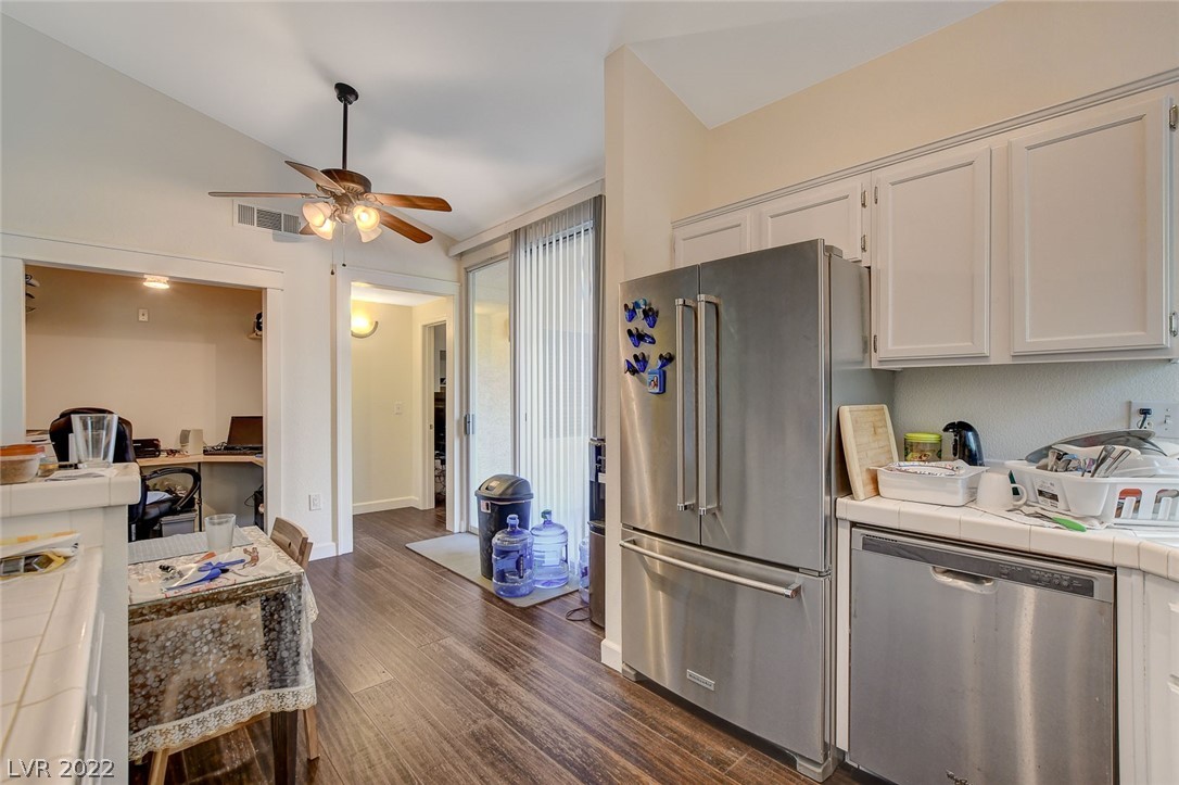 1830 N Buffalo Drive Unit: 2097