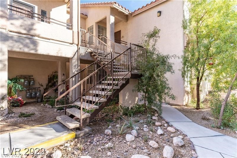 1830 N Buffalo Drive Unit: 2097