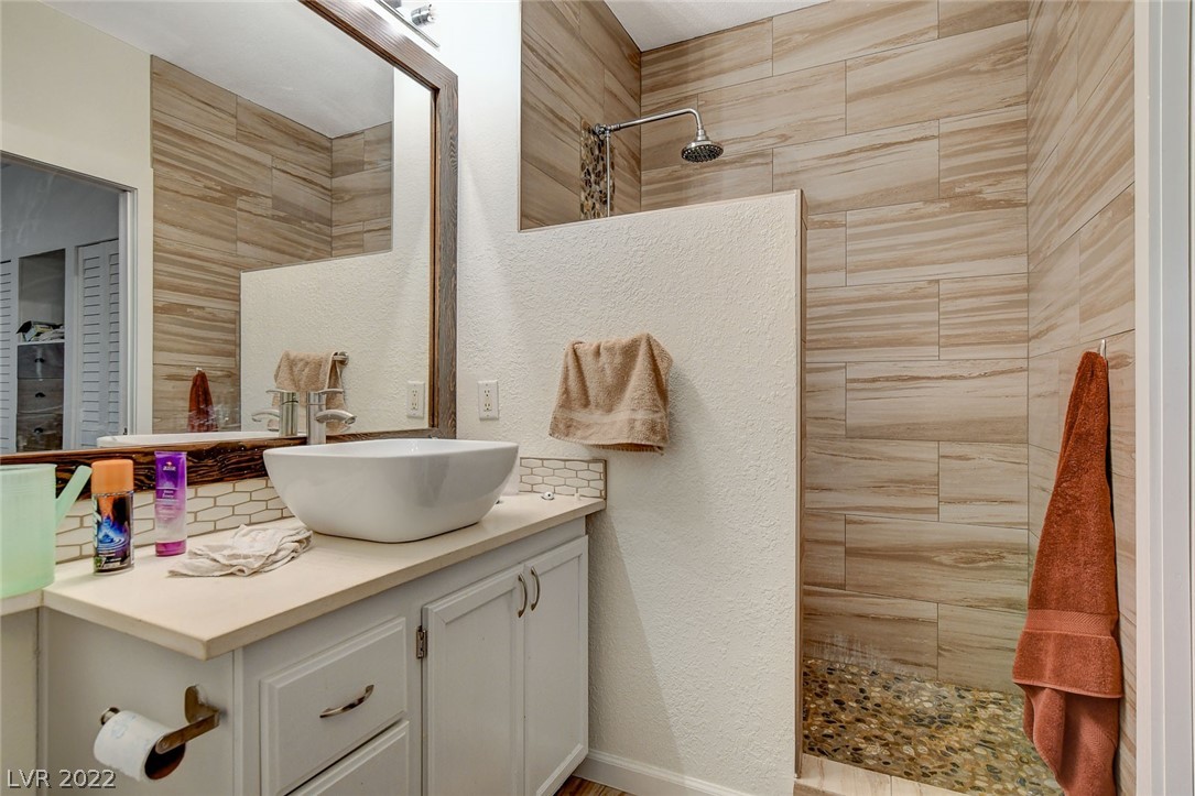 1830 N Buffalo Drive Unit: 2097