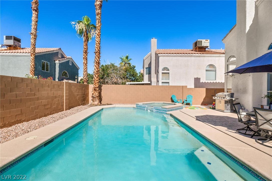 8208 Ogee Drive