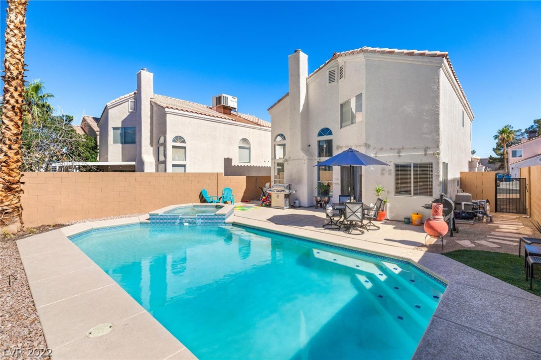 8208 Ogee Drive