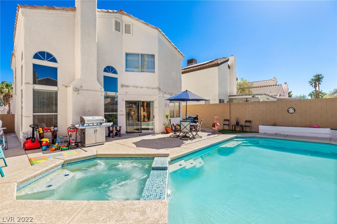 8208 Ogee Drive