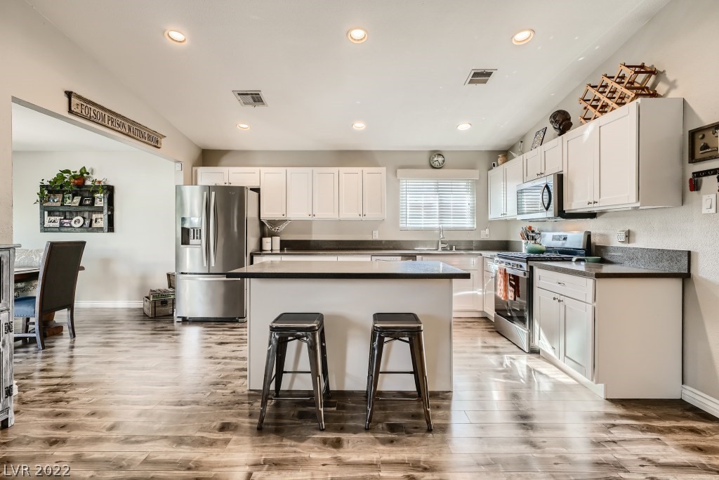 6236 Foothill Boulevard