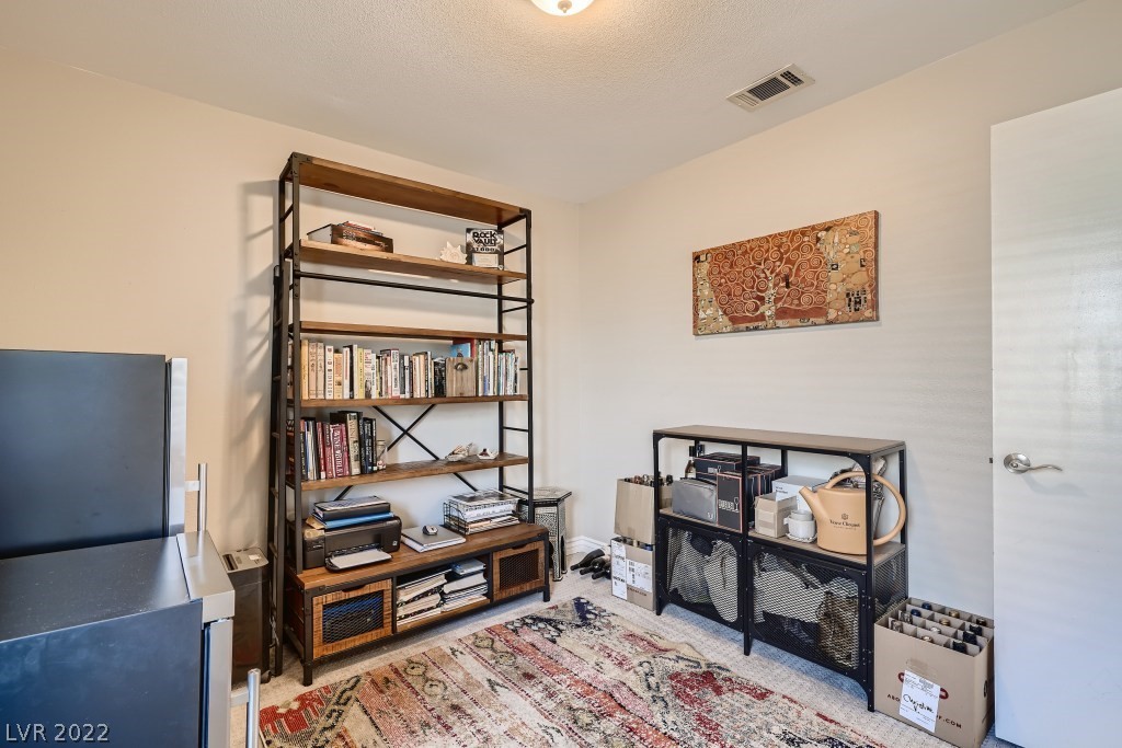 6236 Foothill Boulevard