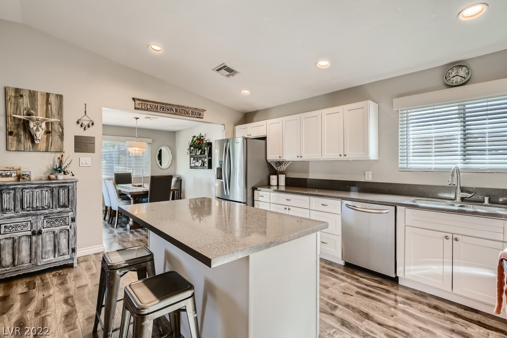 6236 Foothill Boulevard