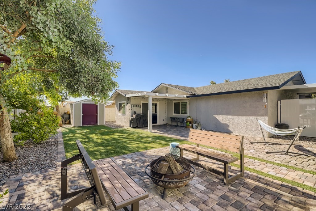 6236 Foothill Boulevard