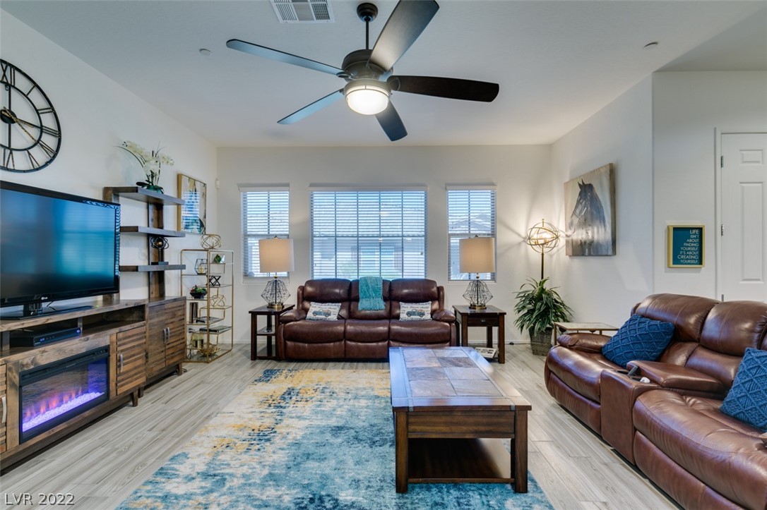 715 Orange Plume Walk