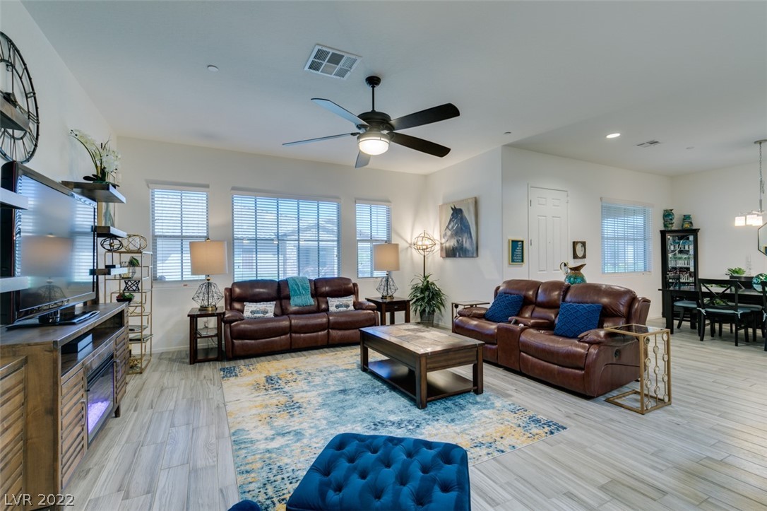 715 Orange Plume Walk