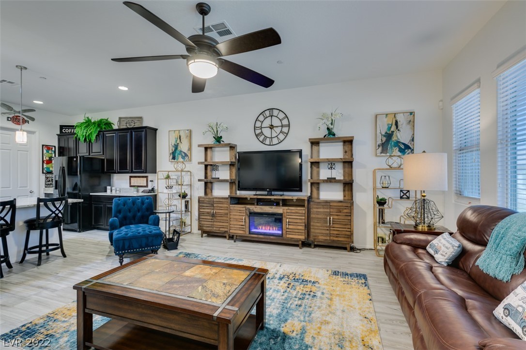 715 Orange Plume Walk