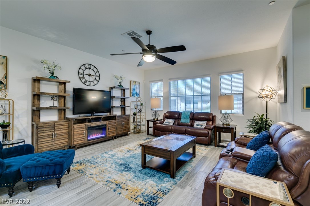 715 Orange Plume Walk