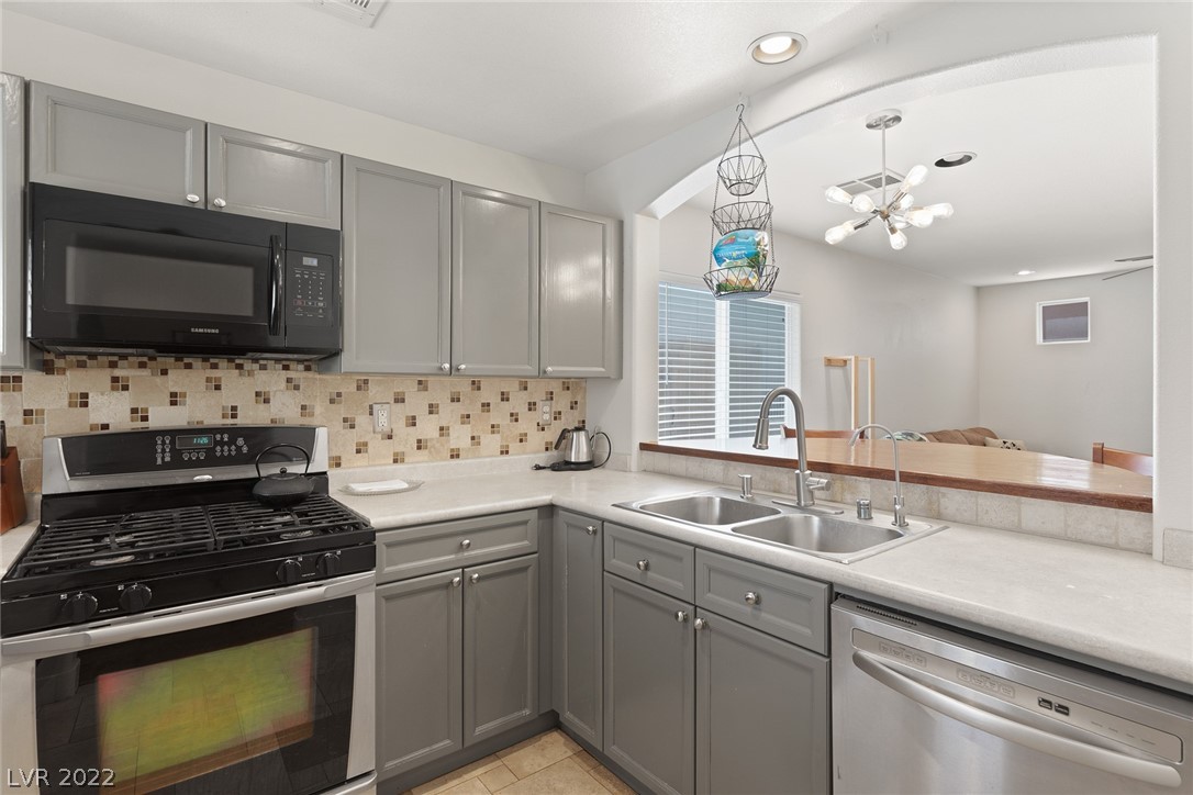 8953 Careful Canvas Avenue